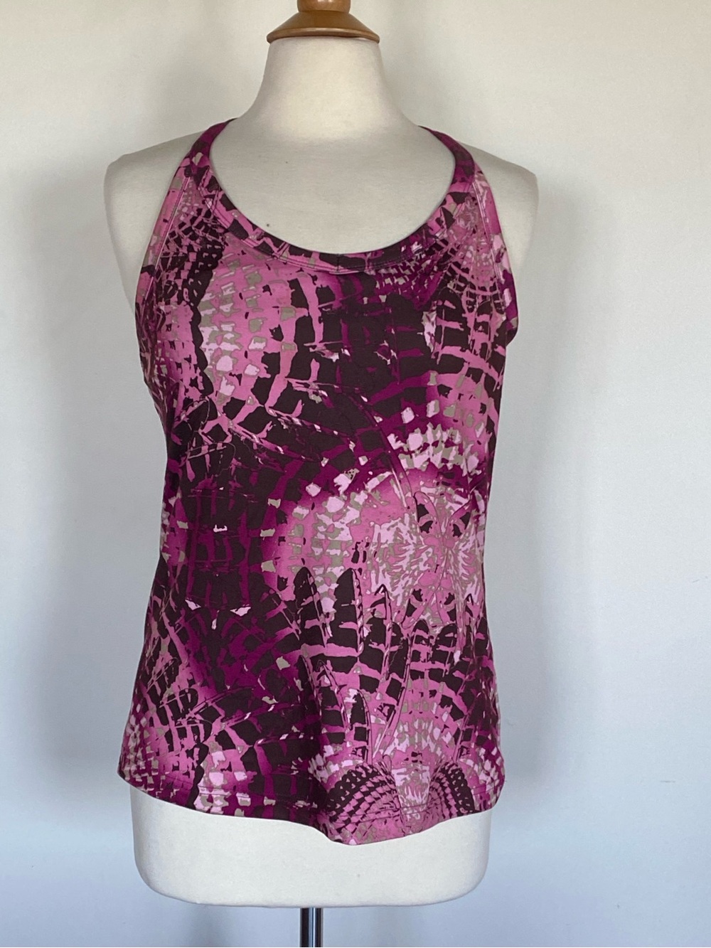 Danskin Magenta and Pink Patterned Workout Yoga Tank Top, Dri-More Tech  Sz S